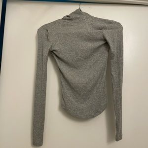 Sunday Best turtleneck. Size 2XS. Great condition.